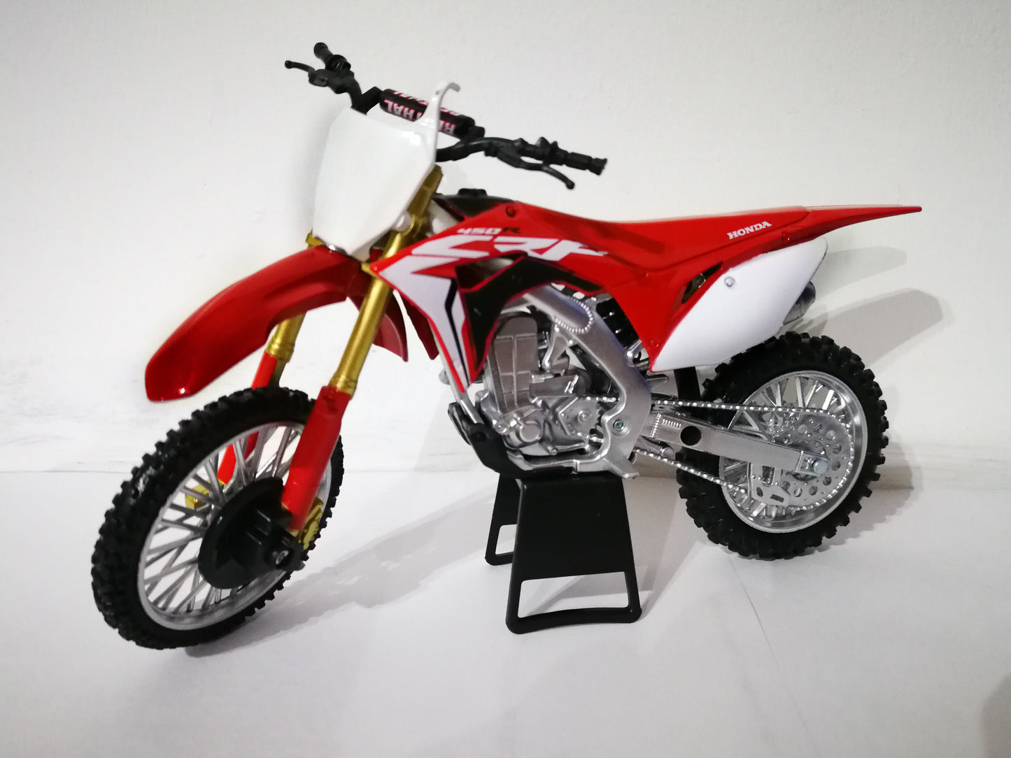 New Ray Toys 1:6 Honda CRF 450 R Toy Model - motocross4u